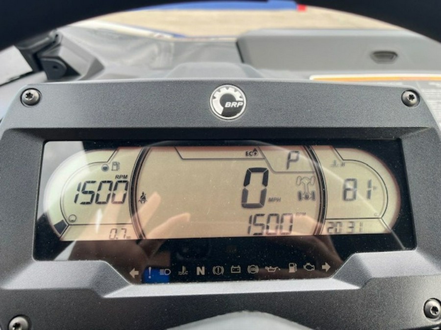 2025 Can-Am Commander MAX XT 1000R