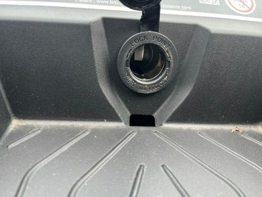 2025 Can-Am Commander MAX XT 1000R