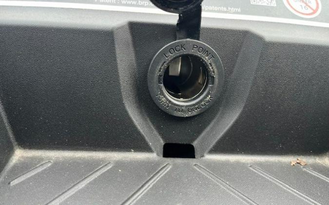 2025 Can-Am Commander MAX XT 1000R