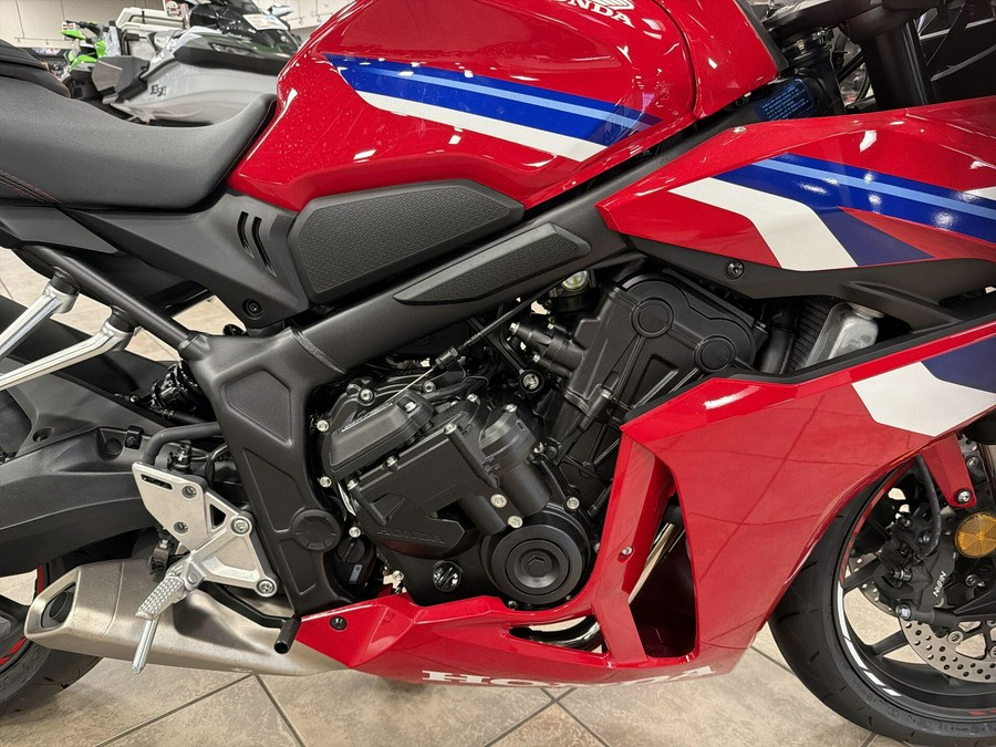 2026 Honda CBR650R E-CLUTCH