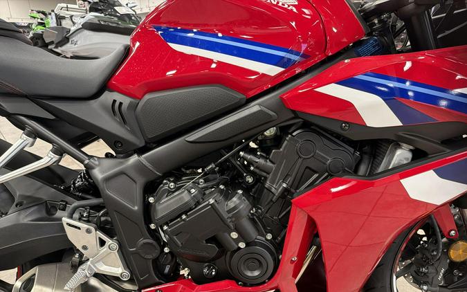 2026 Honda CBR650R E-CLUTCH