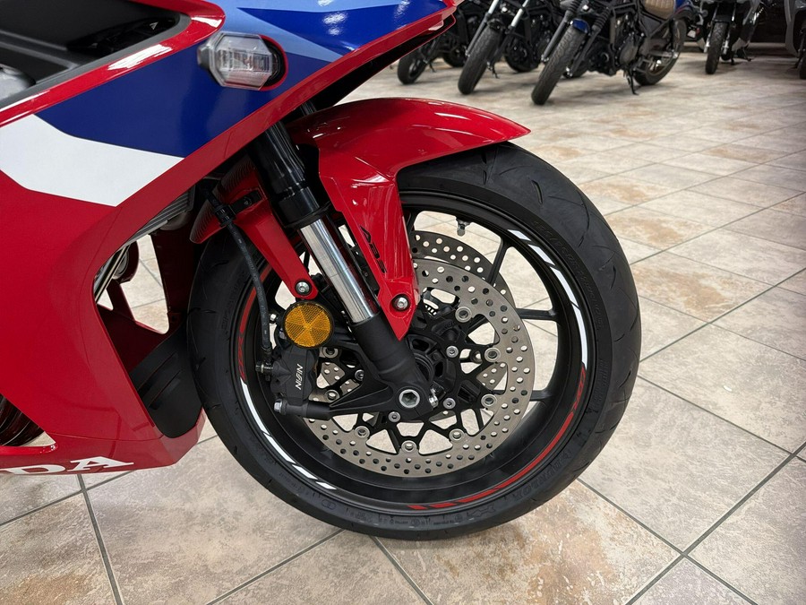 2026 Honda CBR650R E-CLUTCH