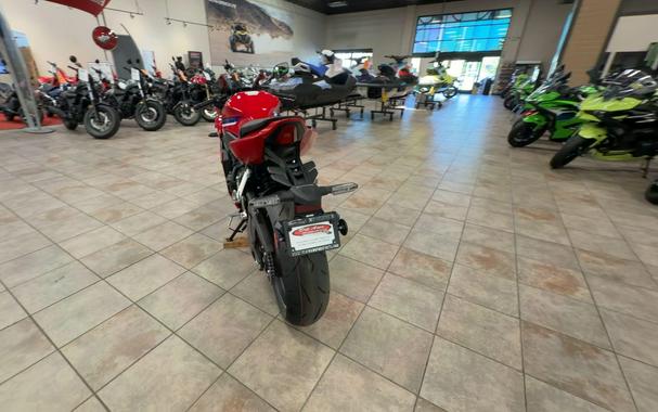 2026 Honda CBR650R E-CLUTCH