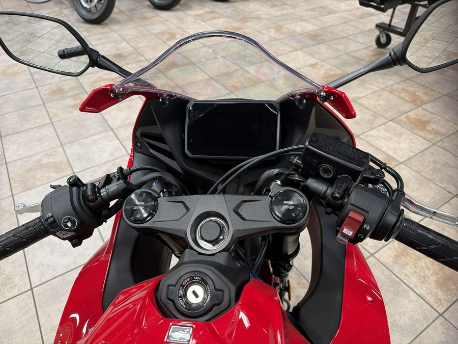 2026 Honda CBR650R E-CLUTCH