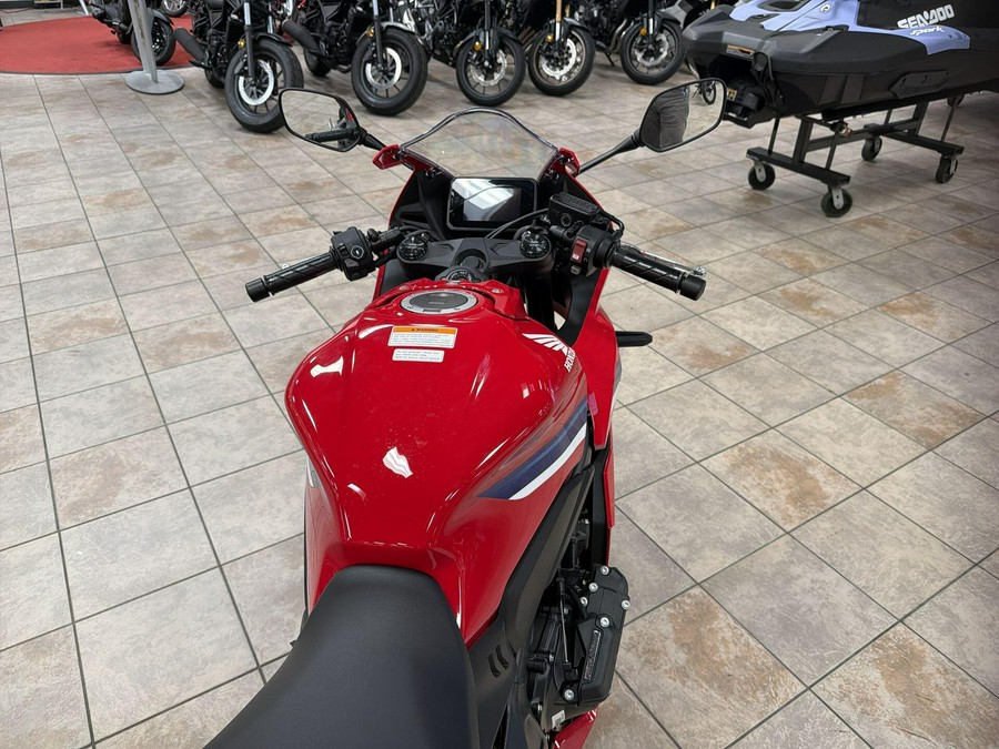 2026 Honda CBR650R E-CLUTCH