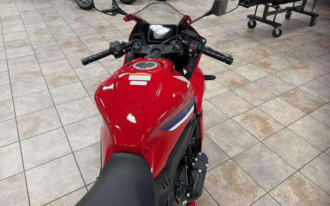 2026 Honda CBR650R E-CLUTCH