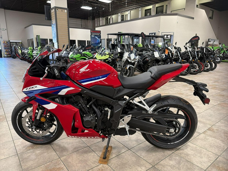 2026 Honda CBR650R E-CLUTCH