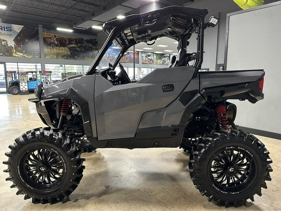 2017 Polaris® GENERAL™ 1000 EPS White Lightning