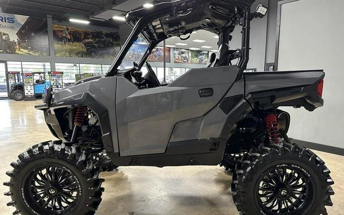 2017 Polaris® GENERAL™ 1000 EPS White Lightning