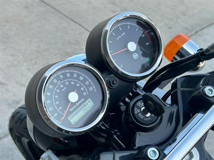 2024 Royal Enfield INT650