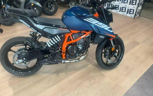 2026 KTM 390 DUKE