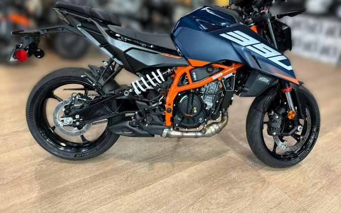 2026 KTM 390 DUKE