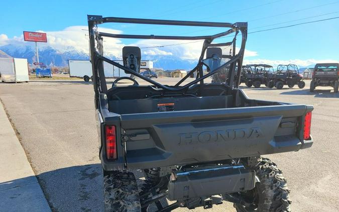 2025 Honda Pioneer 1000 Deluxe