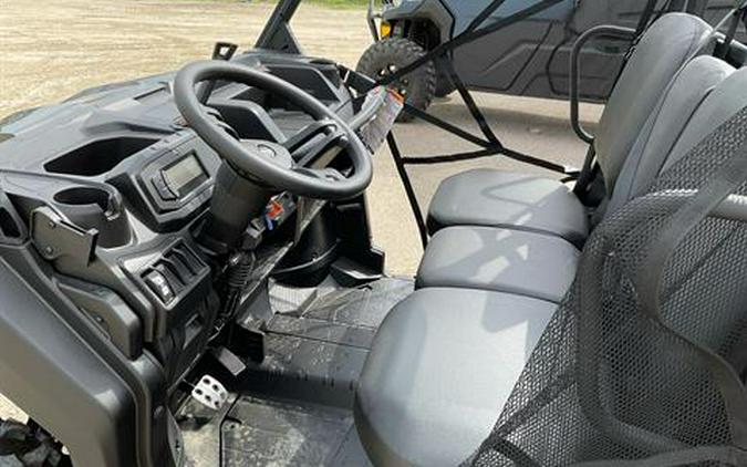 2026 Can-Am Defender DPS HD9