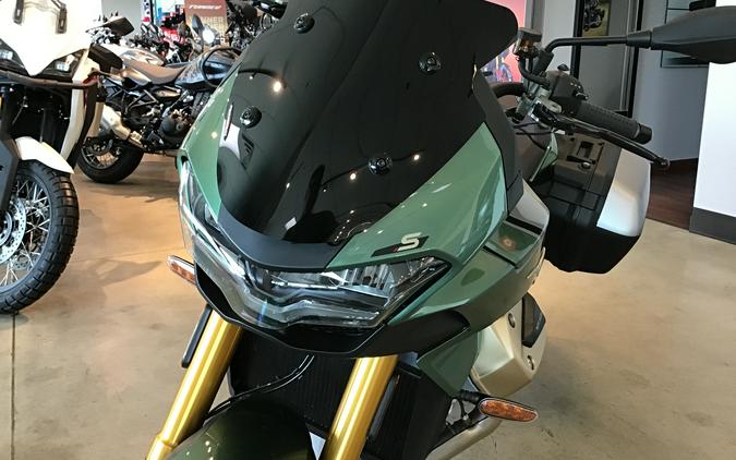 2023 Moto Guzzi V100 Mandello S