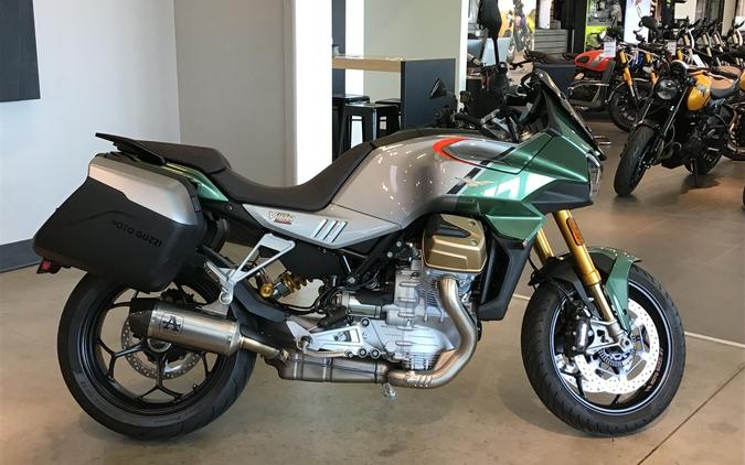 2023 Moto Guzzi V100 Mandello S