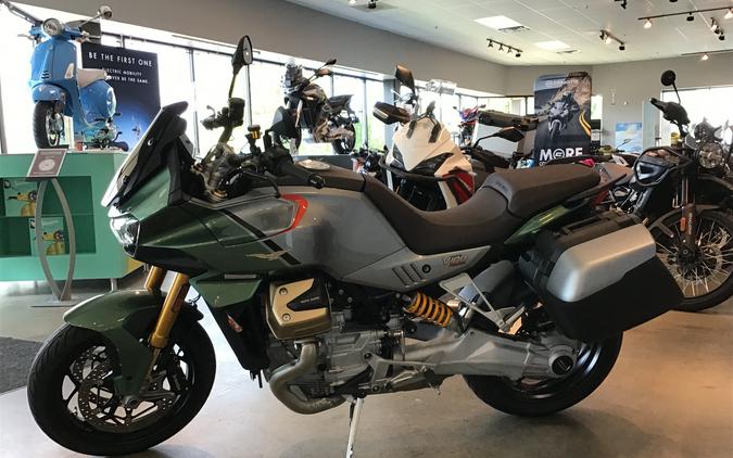 2023 Moto Guzzi V100 Mandello S