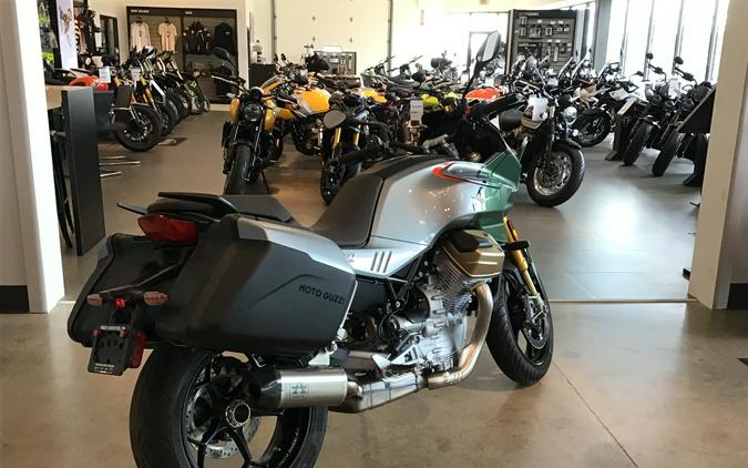 2023 Moto Guzzi V100 Mandello S