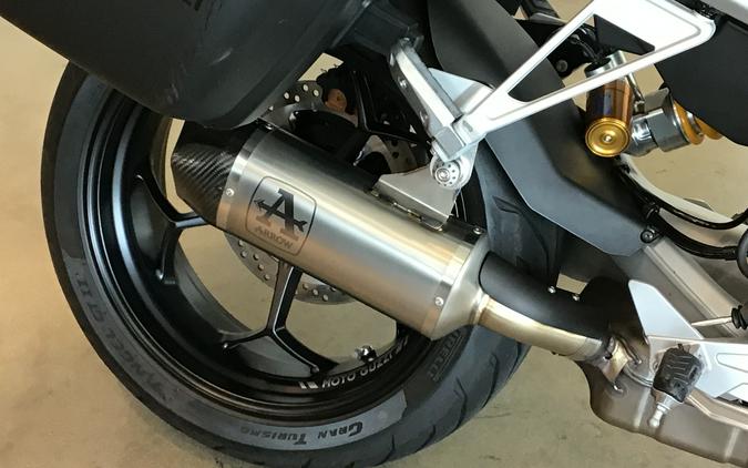 2023 Moto Guzzi V100 Mandello S