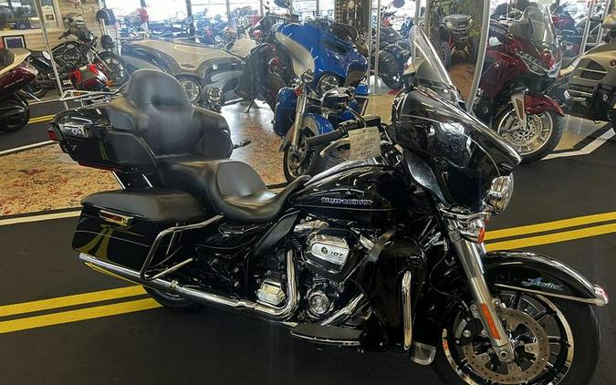 2017 Harley-Davidson® FLHTKL - Ultra Limited Low