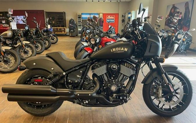 2024 Indian Motorcycle® Sport Chief Black Smoke