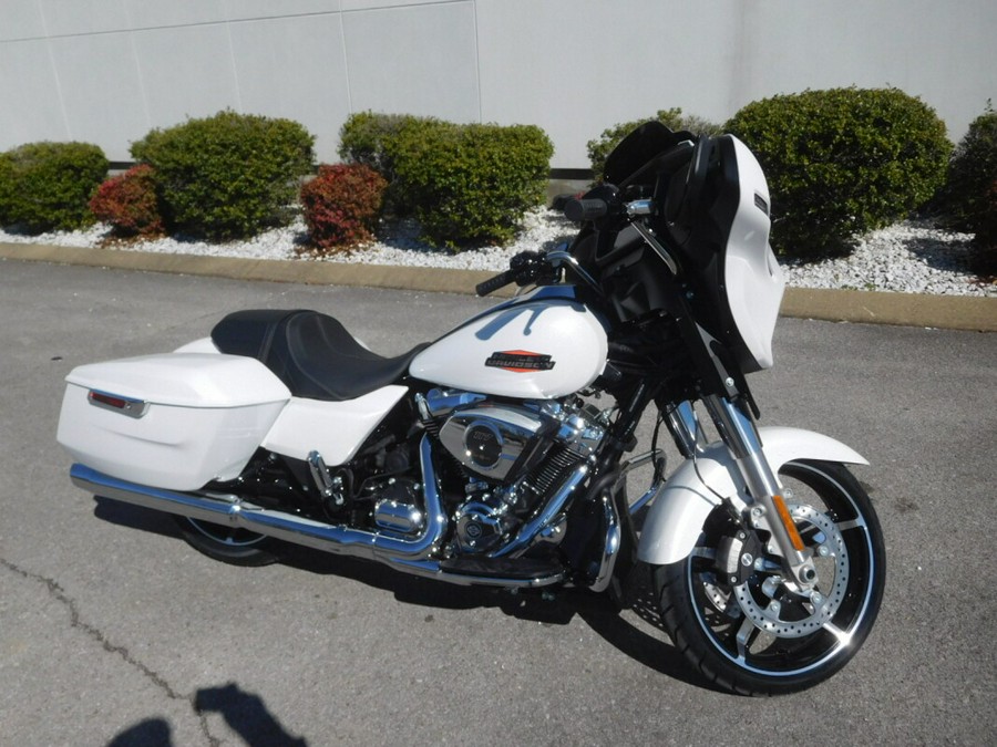 FLHX 2024 Street Glide®