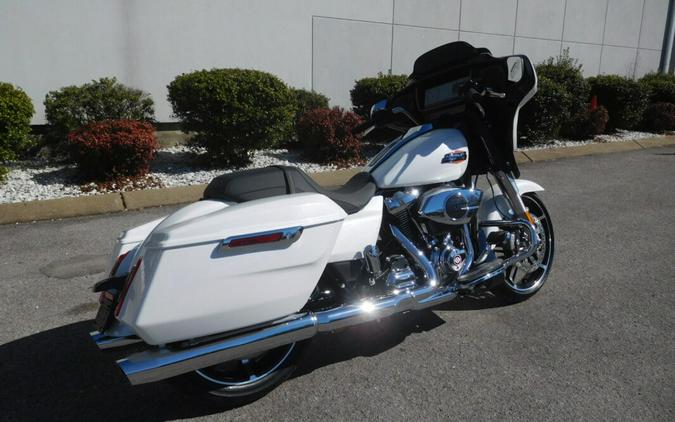 FLHX 2024 Street Glide®