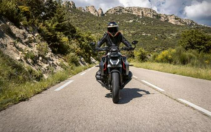 2026 BMW R 1300 R