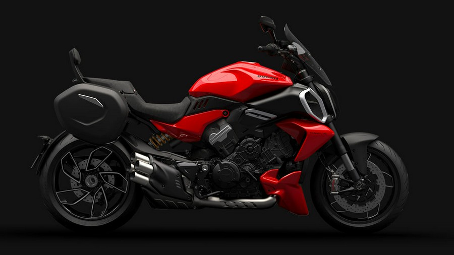 2024 Ducati Diavel V4