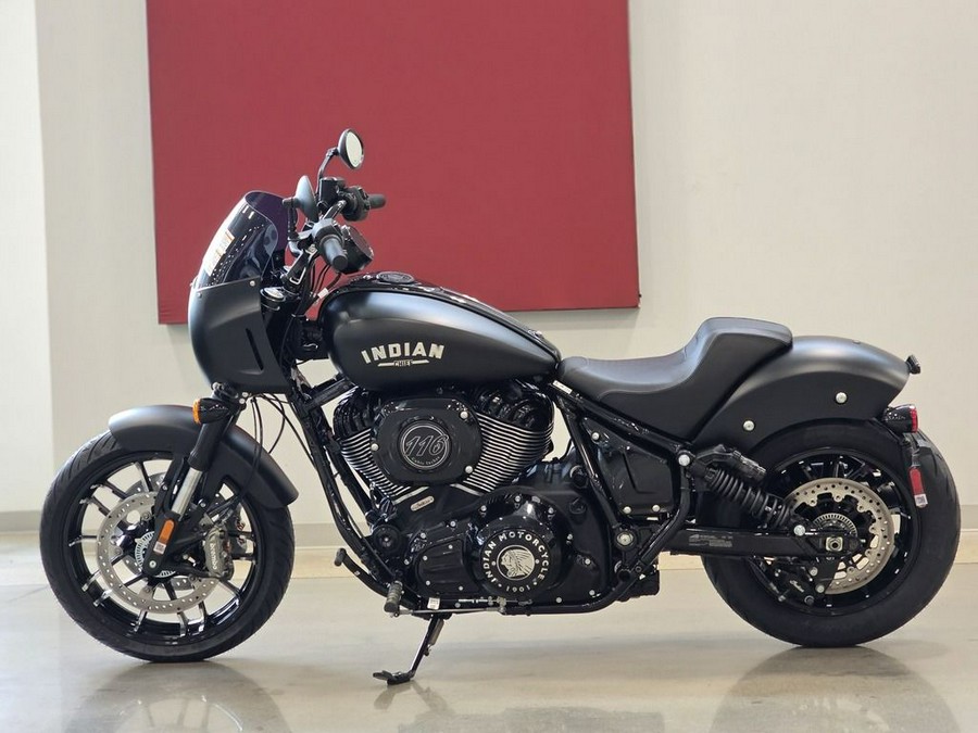 2025 Indian Motorcycle® Sport Chief Black Smoke
