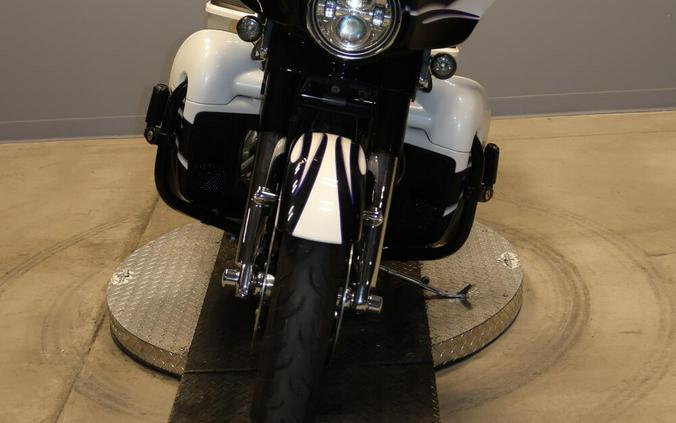 2016 Harley-Davidson CVO Street Glide FLHXSE