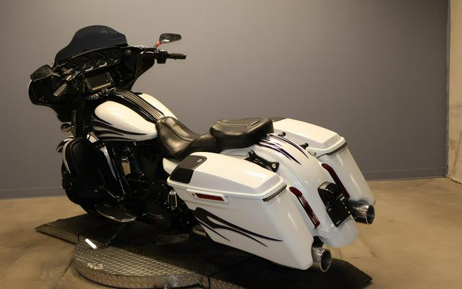 2016 Harley-Davidson CVO Street Glide FLHXSE