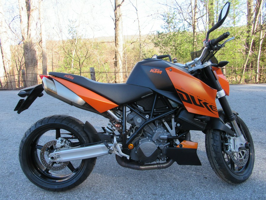 2008 KTM SUPER DUKE 990 WITH NEW TIRES