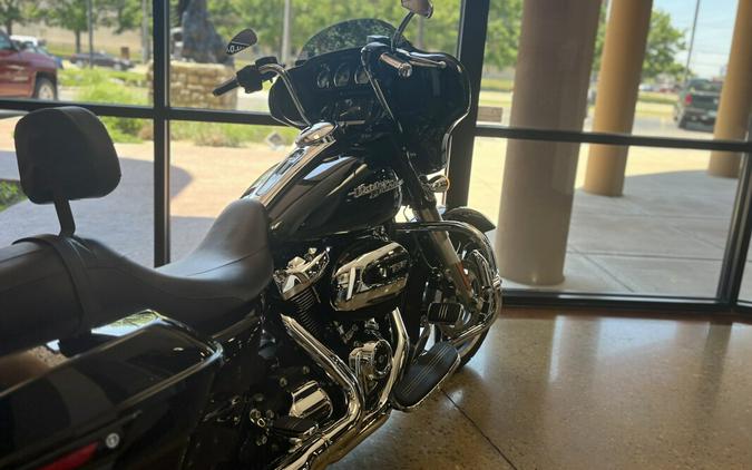 2017 Harley-Davidson Street Glide Special Black Denim