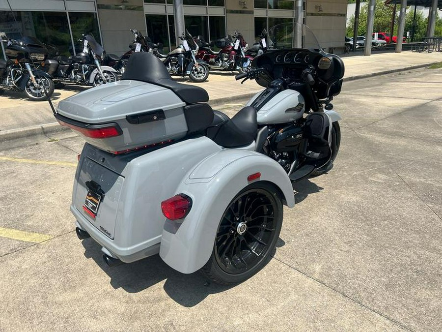 2025 Harley-Davidson® FLHTCUTG - Tri Glide® Ultra