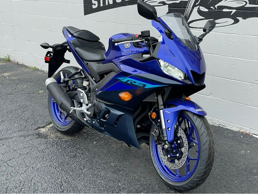 2024 Yamaha YZFR3