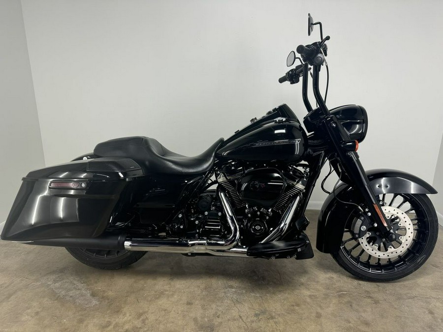 2018 Harley-Davidson® FLHRXS - Road King® Special