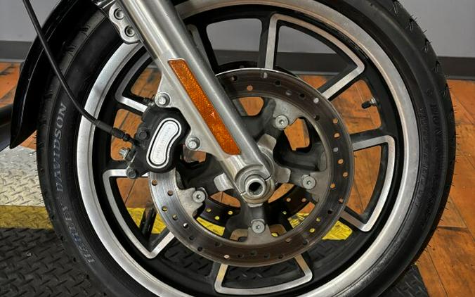 2017 Harley-Davidson® Low Rider® BLACK W/PINSTRIPE