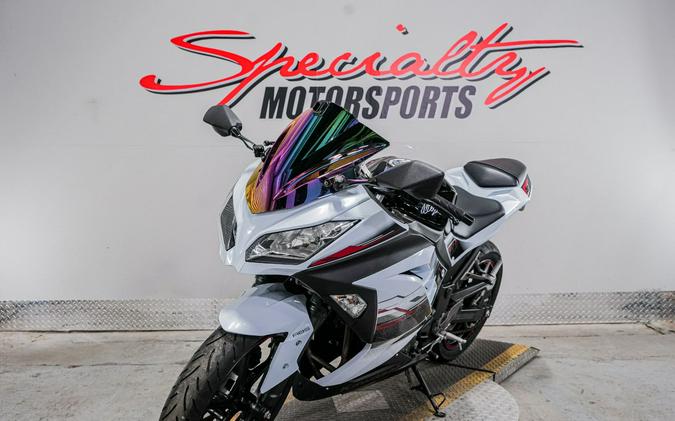 2014 Kawasaki Ninja® 300 ABS SE