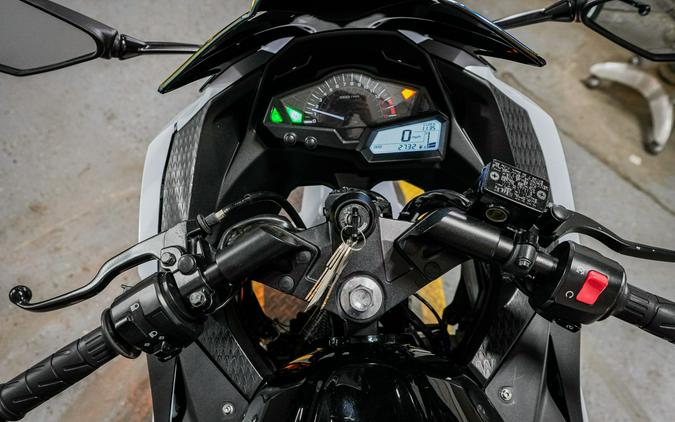 2014 Kawasaki Ninja® 300 ABS SE