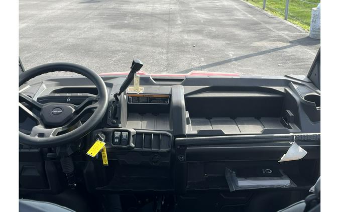 2025 Can-Am SSV DEF DPS 64 HD10 RD 25 DPS HD10