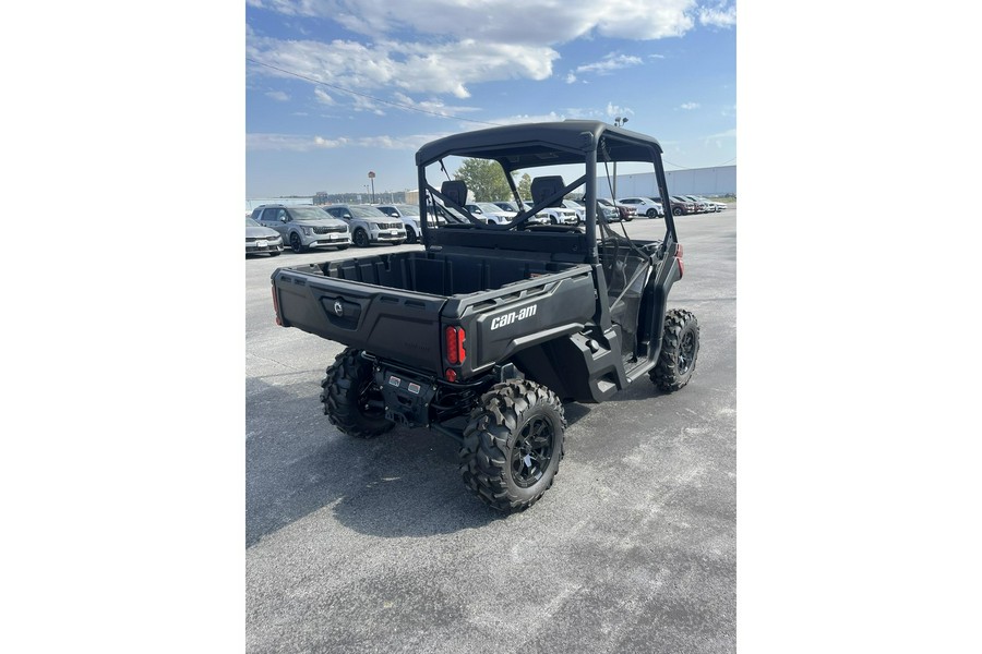 2025 Can-Am SSV DEF DPS 64 HD10 RD 25 DPS HD10