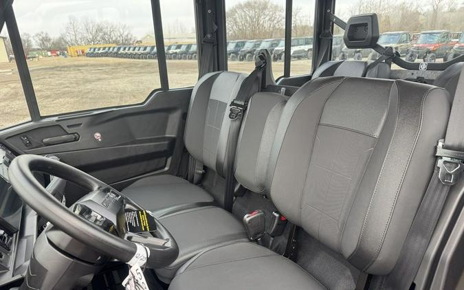 2026 Can-Am Defender MAX XT CAB HD11