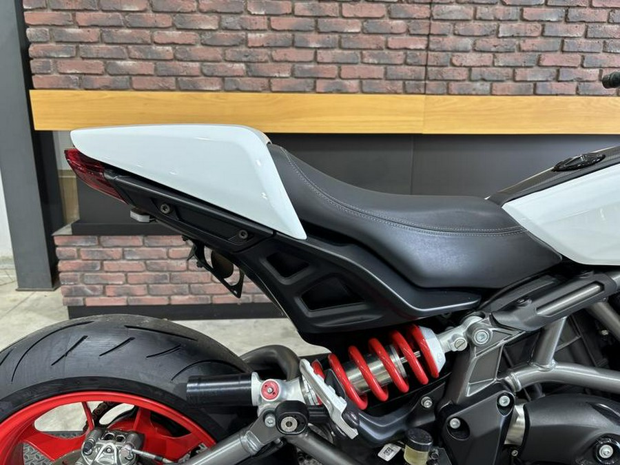 2023 Indian Motorcycle® FTR Sport White Lightning/Indy Red