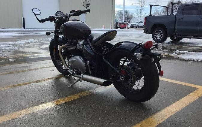 2019 Triumph Bonneville Bobber Morello Red