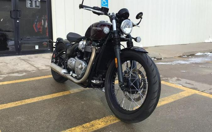 2019 Triumph Bonneville Bobber Morello Red