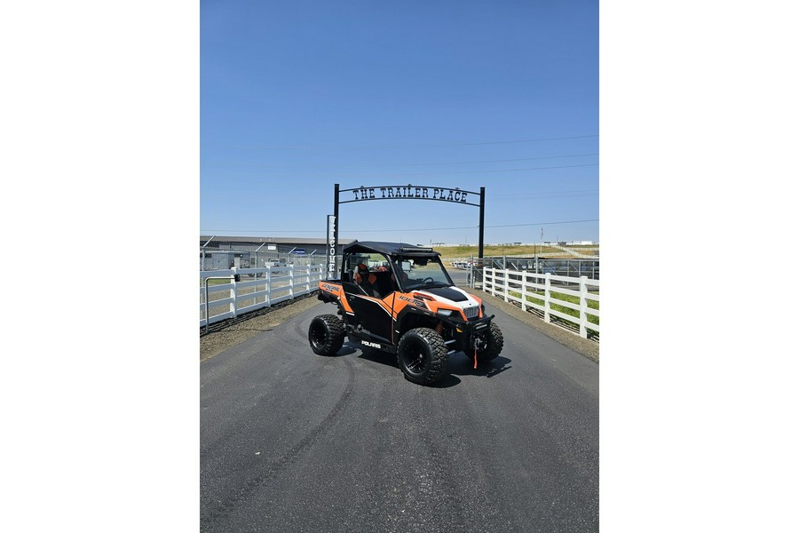 2016 Polaris Industries GENERAL™ 1000 EPS Deluxe