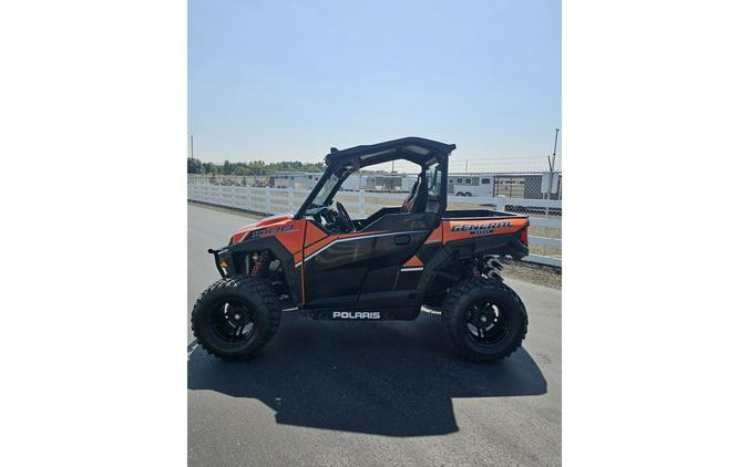 2016 Polaris Industries GENERAL™ 1000 EPS Deluxe