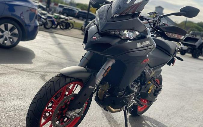 2023 Ducati Multistrada V2 S Thrilling Black & Street Grey