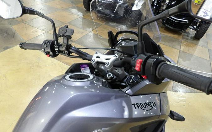 2022 Triumph Trident 660 Sapphire Black